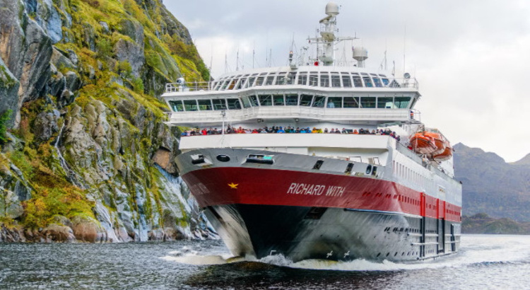 MS-Richard-With-i-Trollfjorden Hurtigruten